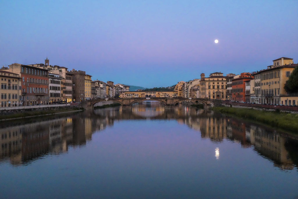 How to see Florence in a day, Arno River
